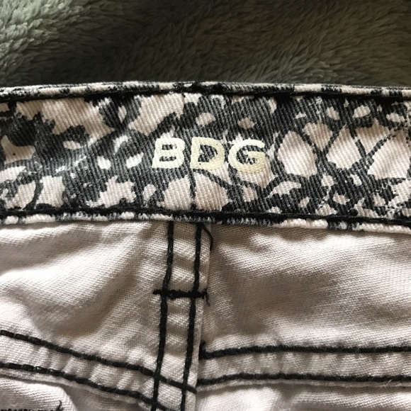 BGD "Mia" Low Rise Shorts - Picture 3 of 5
